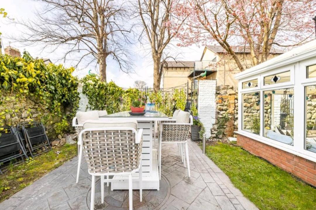 The Mews - Less Than 1Km To City Centre - Stadium - Castle - 10 Min Walk Cardiff Exteriör bild